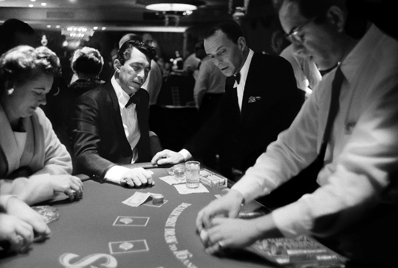 HHpoker联盟封面图：德扑桌与杂志风格排版